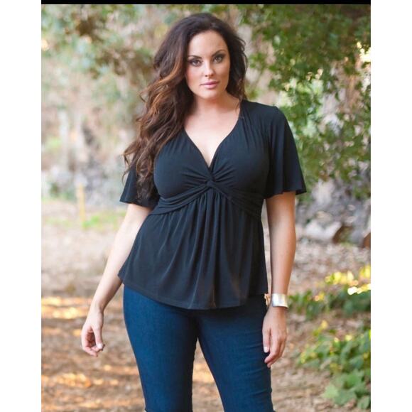 Kiyonna Top 1X Abby Twist Black Twist Front Slimming Versatile Flutter Sleeves - Picture 1 of 11